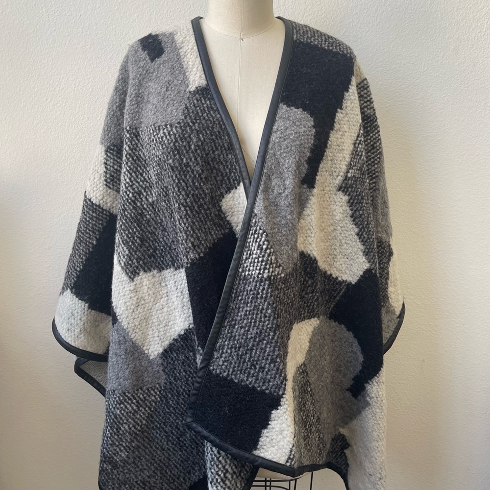 BCBGMAXAZRIA Wool Capelet